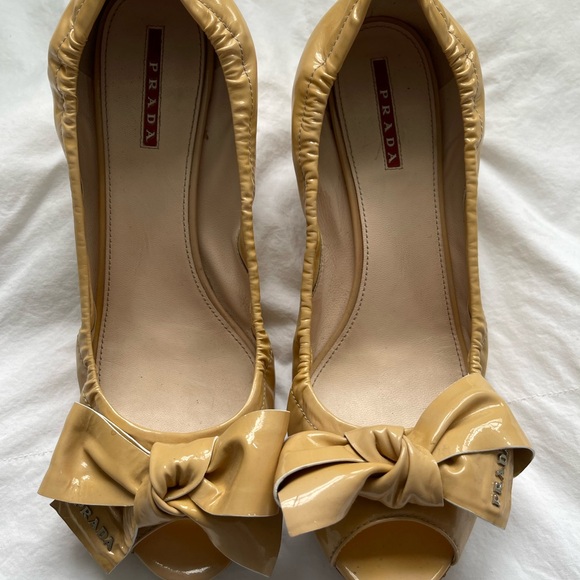 Prada Shoes - Picture 11 of 12